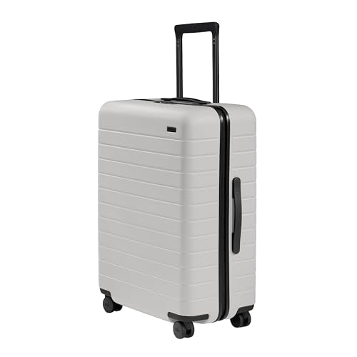 Medium vs Large Checked Luggage: Which Size Should You Choose?