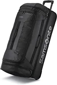 Choosing the Right Duffel Garment Bag: A Complete Guide 2023