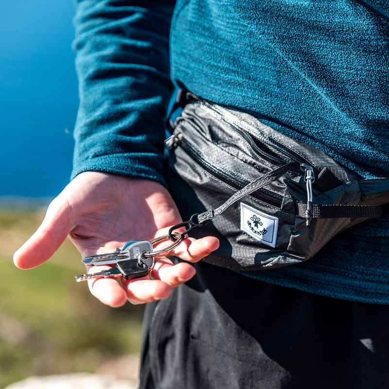4Monster Hiking Waist Packs Portable,Water Resistant Fanny Pack Bags Lightweight with Adjustable Strap for Outdoor, Workout,Running,Hiking,Traveling,Biking,Camping and Fishing (Grey, 2L)