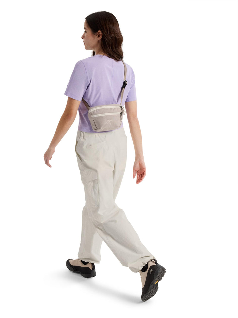 Arc'teryx Mantis 1 Waist Pack Unisex | Versatile 1.5L Waist Pack | Rune/Sea Salt, One Size