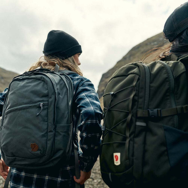 Fjällräven Raven 28 Backpack - Navy - backpacks4less.com