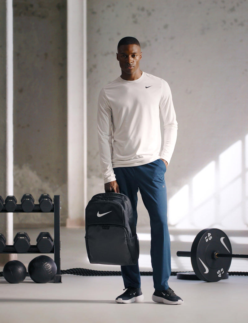 Nike Unisex Brasilia 9.5 Training Backpack (Extra Large, 30L), Black/Black/White, MISC