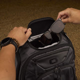 OGIO RENEGADE DNA BACKPACK (TITANIUM)