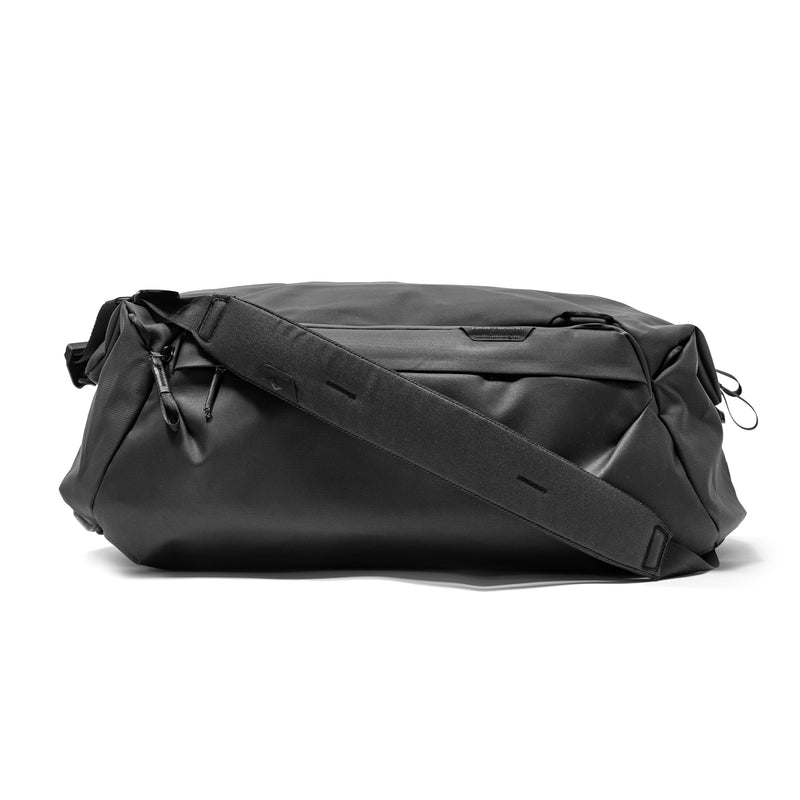 Peak Design Travel Duffel 35L, Black, Extra-Wide Single Zip Access, Weatherproof Shell, 4 External Pockets, Fits Packing Cubes & Camera Cubes, Ideal for Weekend Trips, Versatile Duffel Bag for Travel