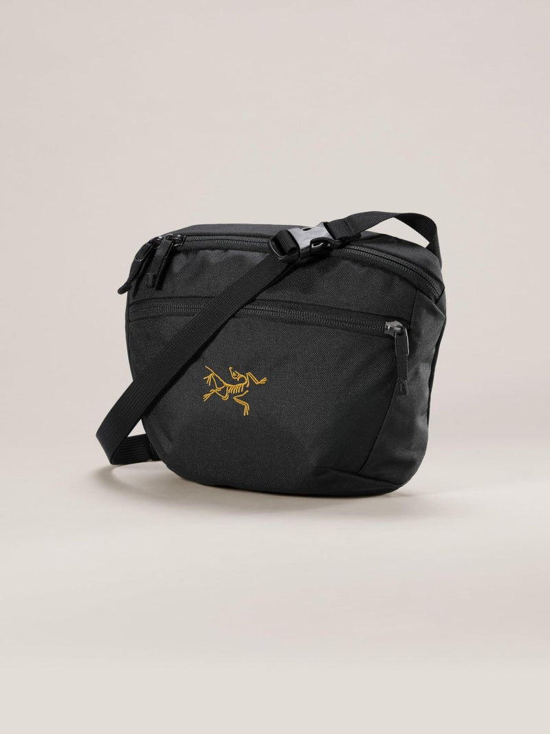 Arc'teryx Mantis 2 Waist Pack Unisex | Versatile 2.5L Waist Pack | 24K Black, One Size