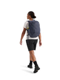 Arc'teryx Mantis 26 Backpack Unisex | Highly Versatile 26L Daypack | Dark Stratus, One Size