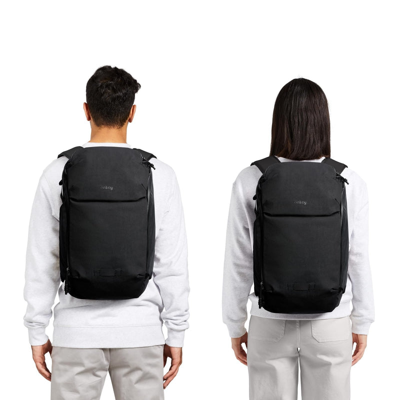 Bellroy Venture Ready Pack (20 liter backpack with laptop sleeve, for travel, commuting and urban adventuring) - Black