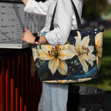 BLWSLC Pure lily blooms Printed large capacity shoulder bag, beach travel bag, suitable for vacations, camping, and everyday use.