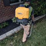Dewalt 190681 20V MAX 4 gal. Lithium - ion Cordless Backpack Sprayer Kit (2 Ah)