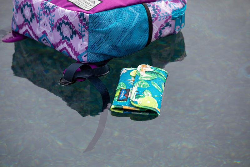 KAVU Mondo Spender Trifold Wallet Clutch Travel Organizer, Ocean Citrus