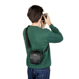 Lowepro Adventura TLZ 20 III, Camera Shoulder Bag with Adjustable/Removable Shoulder Strap, Bag for Mirrorless Camera, Compatible with Fujifilm XT200, Canon M50 MII, EOS R10, Nikon Z50, Black