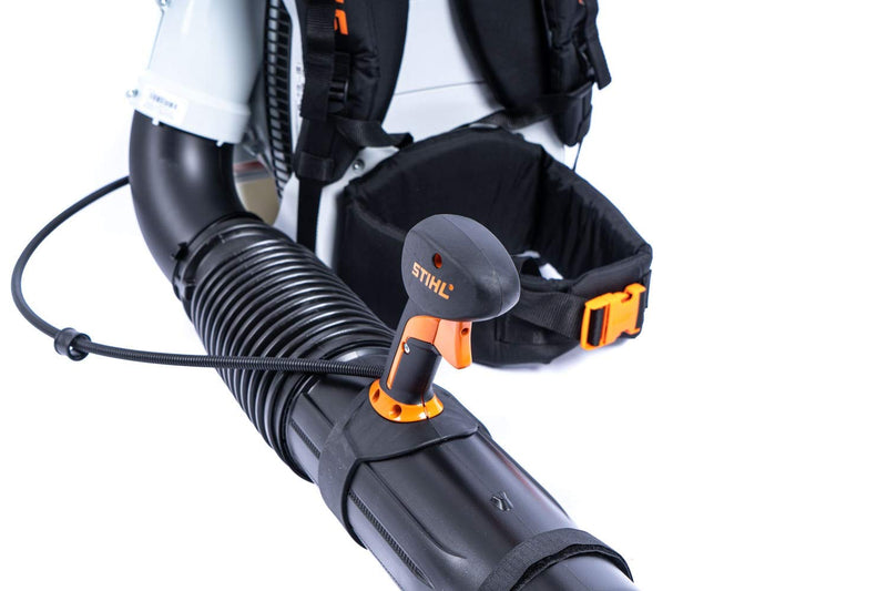 Stihl BR 700 back - carrying professional leaf blower with adjustable blow tube and a maximum blowing force of 88 m/s