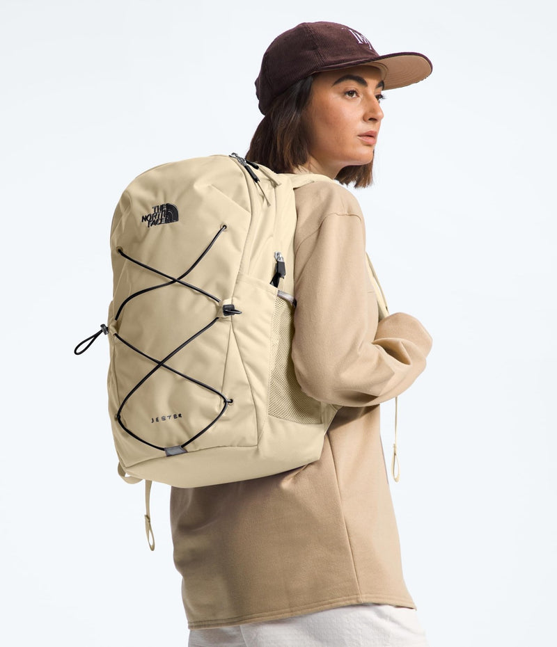 The North Face Women's Jester Everyday Laptop Backpack - Commuter Travel Bag, Laptop Sleeve, Water - Repellent, Gravel/TNF Black, One Size