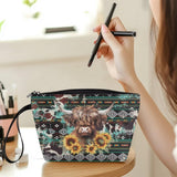 Viewamoon Western Travel Toiletry Bag for Women Hanging Makeup Bag Cosmetic Purse Highland Cow Make Up Brush Holder Organizer Sunflower Purse Lipstick Pouch Zipper for Summer Beach Holiday Outdoor