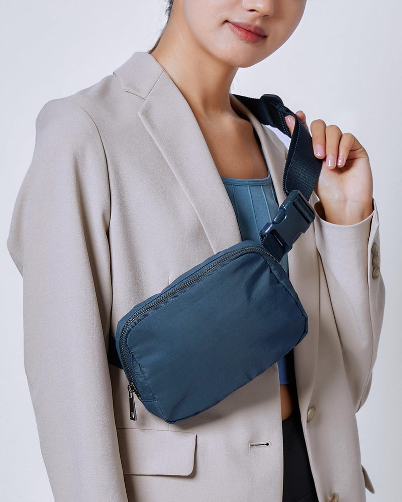 YOSHUYUKI Mini Crossbody Belt Bag - Waterproof Fanny Pack for Women, Fashionable Running Belt Pouch in Navy Blue
