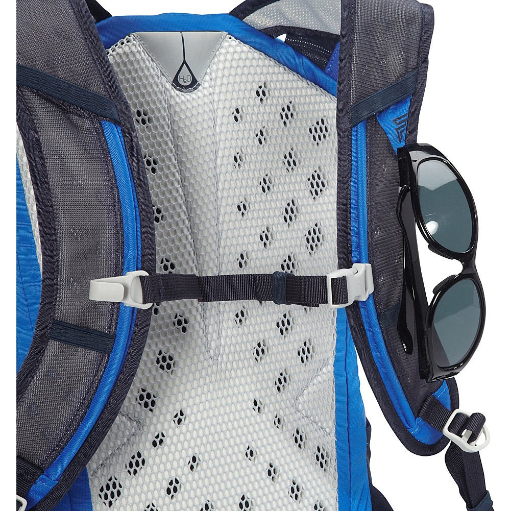 gregory backpack miwok 18 Gregory Miwok 18 Hiking Backpack (Graphite Grey)