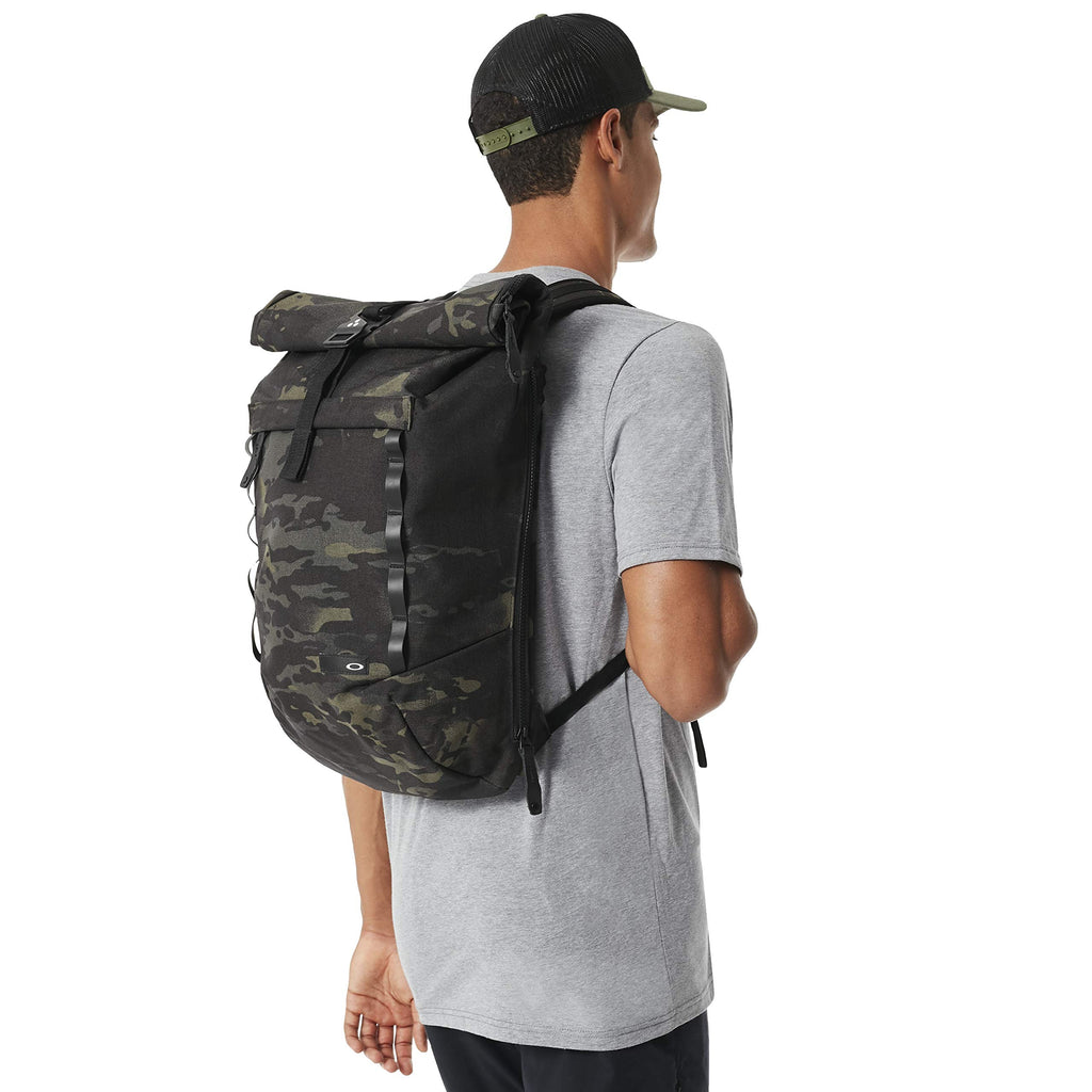 Oakley roll top deals