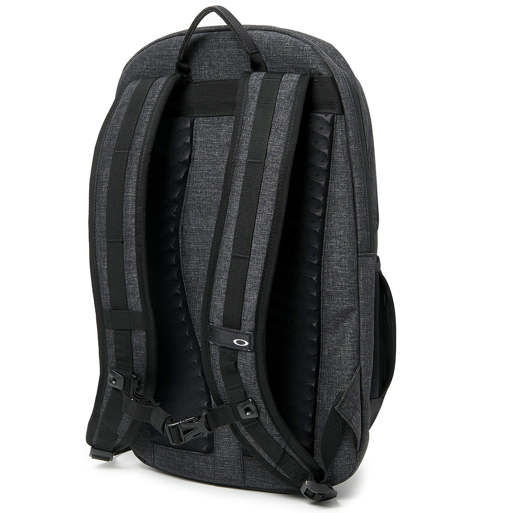 Oakley Mens Voyage 22L Backpack One Size Blackout - backpacks4less.com